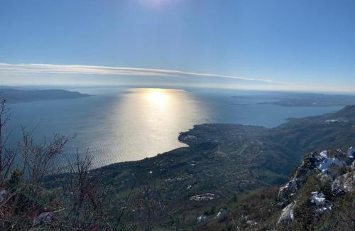 Gargnano Apartment | Pet-Friendly Residence Hotel Montegargnano with Ocean View