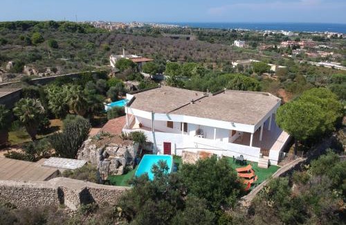 Il Monte House | Pet-Friendly Residence IL CARRUBO with Ocean Views & Pool