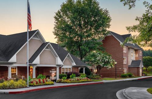 Peachtree Corners Hotel | Cozy Residence Inn Atlanta Norcross with Pet-Friendly Perks