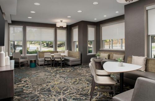Hoover Hotel | Ideal Residence Inn Birmingham Hoover: Pet-Friendly & Pool