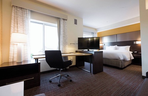 Oklahoma City Hotel | Discover Residence Inn Oklahoma City North with Pool & Spa