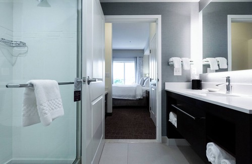 Oklahoma City Hotel | Discover Residence Inn Oklahoma City North with Pool & Spa