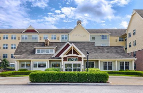 Central Islip Hotel | Discover Residence Inn by Marriott Islip: Pet-Friendly Stay