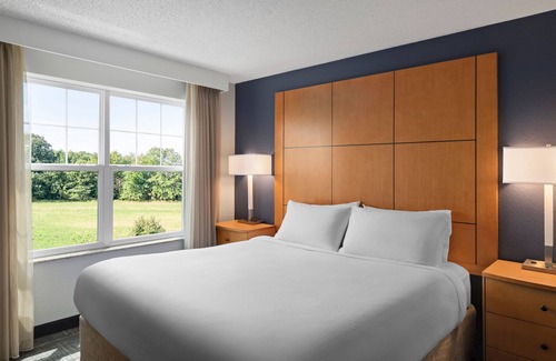 Mount Laurel Hotel | Discover Residence Inn by Marriott Mt. Laurel's Family-Friendly Amenities