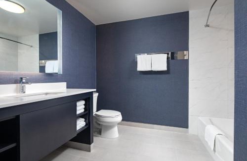 Gateway Hotel | Pet-Friendly Residence Inn Toronto Mississauga with Pool