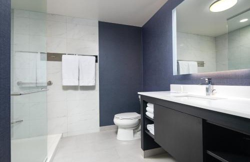 Gateway Hotel | Pet-Friendly Residence Inn Toronto Mississauga with Pool