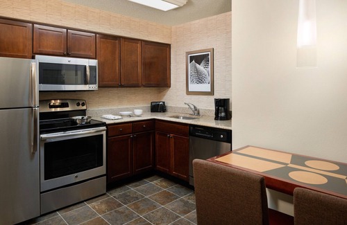 Los Alamitos Hotel | Discover Residence Inn by Marriott Cypress Los Alamitos