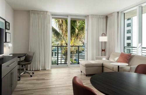 Surfside Hotel | Pet-Friendly Residence Inn by Marriott Miami Beach Surfside