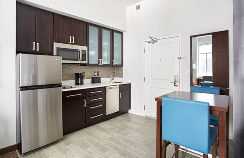 Downtown Wilmington Hotel | Comfortable Stay at Residence Inn by Marriott Wilmington