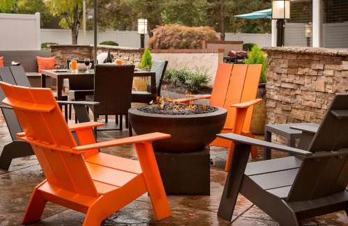 Lake Forest Hotel | Comfortable Stay at Residence Inn by Marriott Portland South