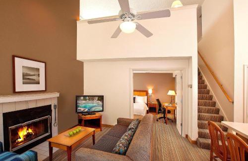 Lake Forest Hotel | Comfortable Stay at Residence Inn by Marriott Portland South