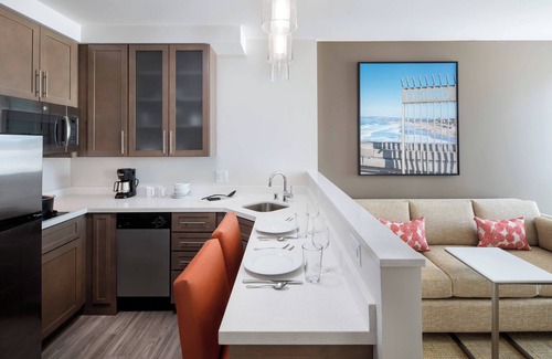 Columbia Hotel | Experience Residence Inn by Marriott San Diego Downtown/Bayfront