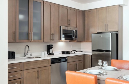Columbia Hotel | Experience Residence Inn by Marriott San Diego Downtown/Bayfront