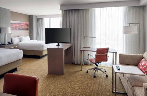 Columbia Hotel | Stylish Residence Inn by Marriott San Diego: Ocean View & More