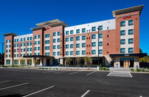 Bangor Hotel | Explore Residence Inn by Marriott Bangor: Pet-Friendly Retreat