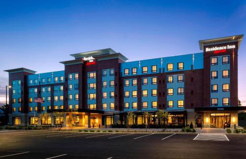 Bangor Hotel | Explore Residence Inn by Marriott Bangor: Pet-Friendly Retreat