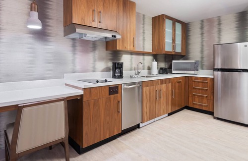 Allentown Hotel | Inviting Residence Inn by Marriott Buffalo Downtown Retreat