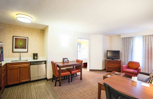 Greenway Plaza-Upper Kirby Hotel | Family-Friendly Residence Inn by Marriott Houston West University