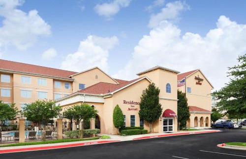 Killeen Hotel | Pet-Friendly Residence Inn by Marriott Killeen with Pool