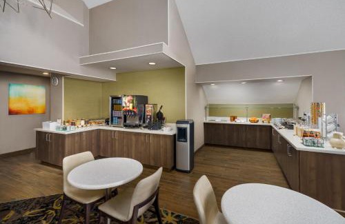 Bridle Trails Hotel | Pet-Friendly Residence Inn in Seattle/Bellevue with Ocean Views