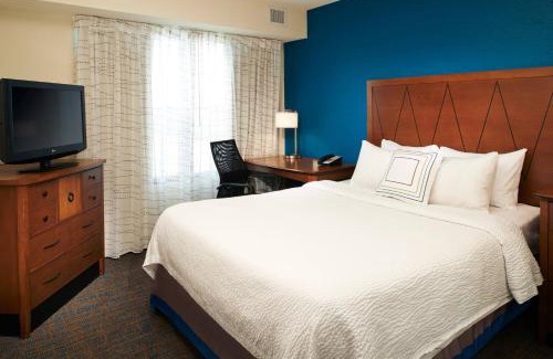 Saginaw Hotel | Discover Residence Inn by Marriott Saginaw: Pet-Friendly Retreat