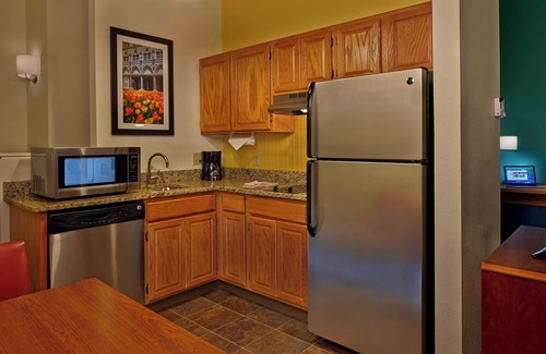 Downtown Hartford Hotel | Ideal Residence Inn by Marriott Hartford Downtown Getaway