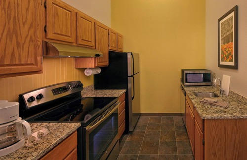 Downtown Hartford Hotel | Ideal Residence Inn by Marriott Hartford Downtown Getaway