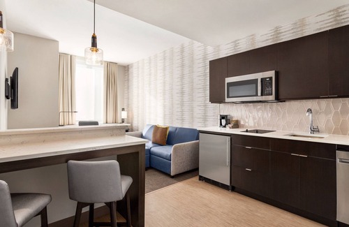 Queens Hotel | Stylish Residence Inn by Marriott near JFK Airport
