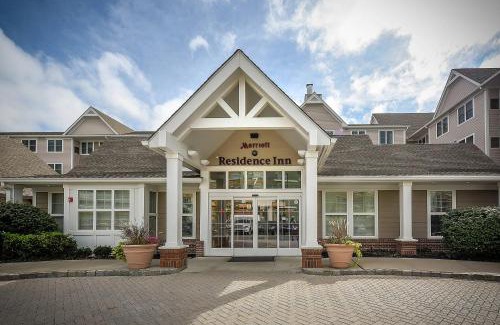 Northwest Yonkers Hotel | Discover Residence Inn by Marriott Yonkers with Pool & Ocean View