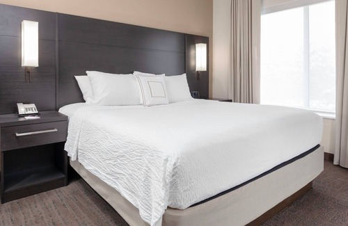 Town and Country Hotel | Eco-Friendly Residence Inn by Marriott St. Louis West County