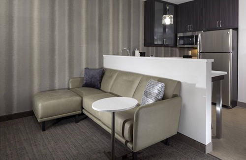 Town and Country Hotel | Eco-Friendly Residence Inn by Marriott St. Louis West County