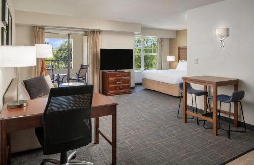Charleston Hotel | Relaxing Retreat at Residence Inn Charleston Riverview