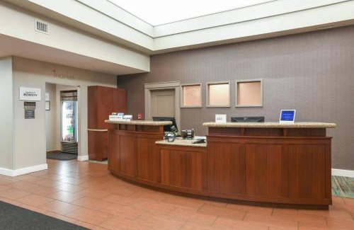 West Chester Hotel | Pet-Friendly Residence Inn in Cincinnati with Pool & Breakfast