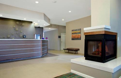 Southwest Colorado Springs Hotel | Inviting Residence Inn Colorado Springs South with Pool & Pets