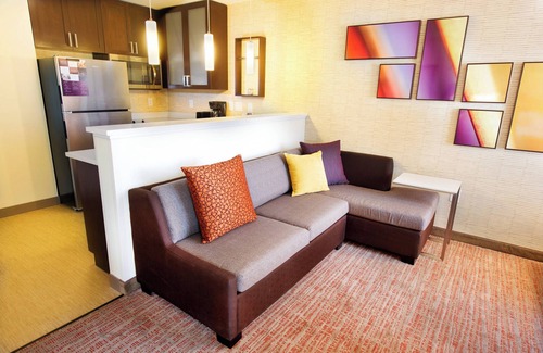 Columbia Hotel | Explore Residence Inn Columbia West with Pool & Kitchen Access