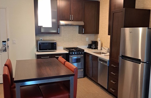 Columbia Hotel | Explore Residence Inn Columbia West with Pool & Kitchen Access