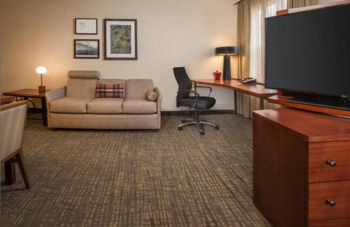Sterling Hotel | Pet-Friendly Residence Inn Dulles: Rated 9.1 with Pool
