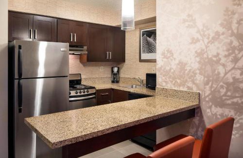 Milpitas Hotel | Inviting Residence Inn Milpitas with Pool & Hot Tub Access