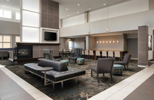 Central Newport News Hotel | Pet-Friendly Residence Inn Newport News Airport with Pool