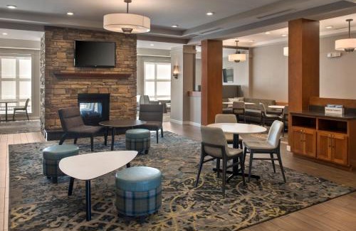 Calverton Hotel | Experience Comfort at Residence Inn Silver Spring with Pool