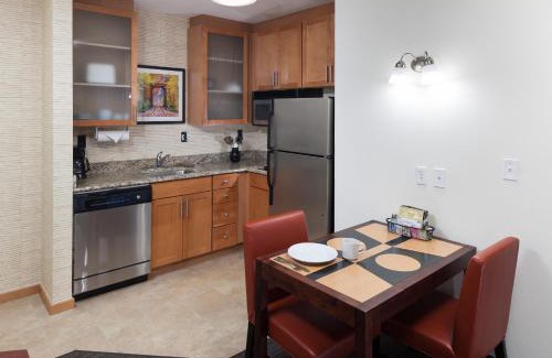Mishawaka Hotel | Inviting Residence Inn South Bend Mishawaka: Pet-Friendly Stay
