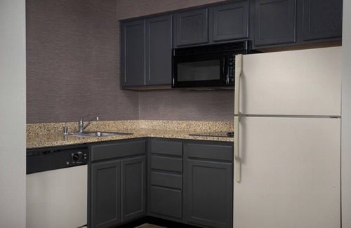 Spokane Valley Hotel | Relax at Residence Inn Spokane E Valley with Pool & Kitchen