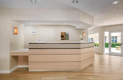 Villages of Palm Beach Lakes Hotel | Discover Residence Inn West Palm Beach: Oceanfront Retreat
