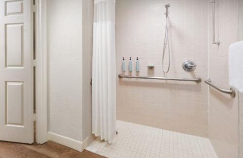 Villages of Palm Beach Lakes Hotel | Discover Residence Inn West Palm Beach: Oceanfront Retreat