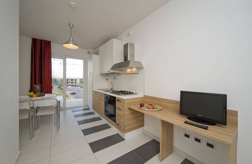 Roseto degli Abruzzi Apartment | Relaxing Stay at Residence Sea Resort Rosburgo with Ocean View