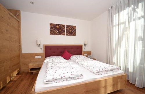 San Leonardo in Passiria Hotel | Pet-Friendly Residence Apartment Talblick with Ocean Views