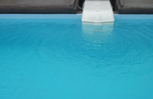 Douala House | Pet-Friendly Residence Japoma with Pool and Breakfast Options