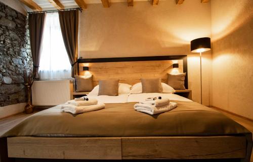 Kamenna Apartment | Explore Residence Klažary: Pet-Friendly Retreat in Žumberka
