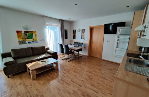 Naz Apartment | Pet Friendly Residence Klementhof #3 with Pool Amenities