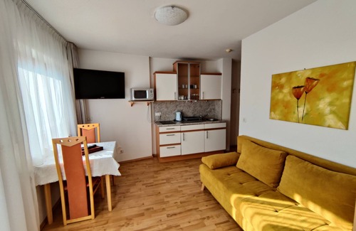 Naz Apartment | Pet-Friendly Residence Klementhof with Pool and Family Amenities